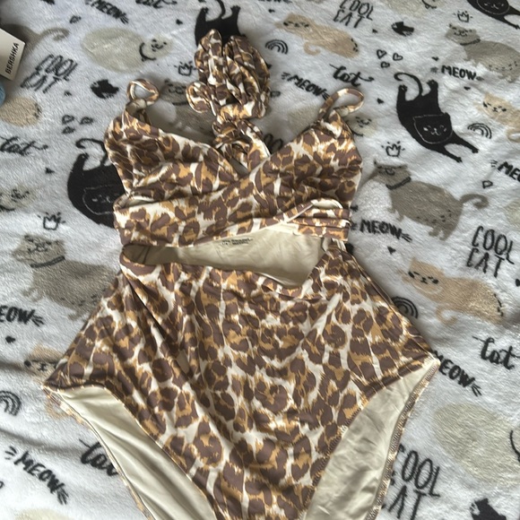 Arie one piece, leopard print, bathing suit - Picture 1 of 4
